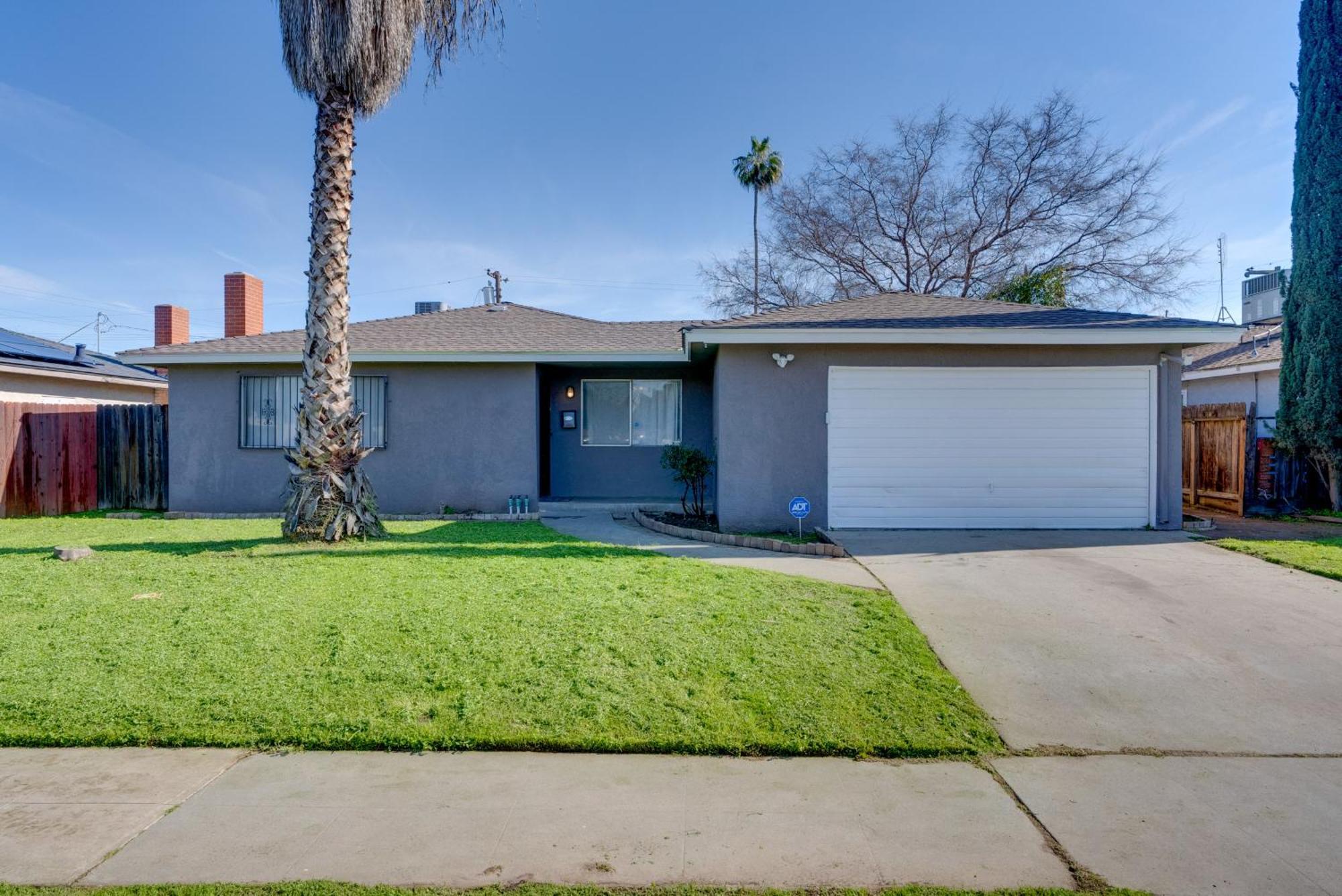 Breezy Fresno Home - Near Airport And Downtown Exterior foto